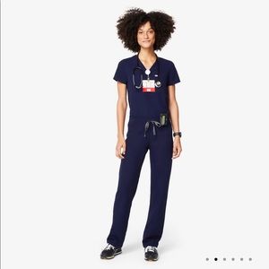 Figs Livingston Navy scrub pant **NWOT**
